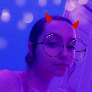 Meet your Posher, Lydia